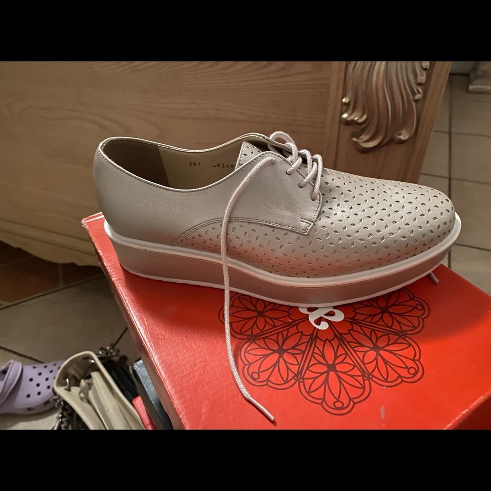 Andrea rose gold shoes 7.0